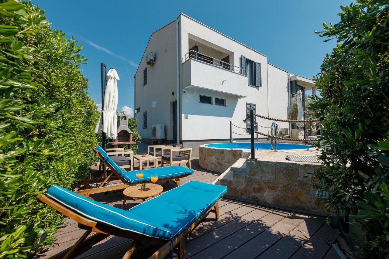 Malo Ferienvilla Privlaka, Pool, Boje, Wi-Fi, Wallbox Привлака Екстериор снимка