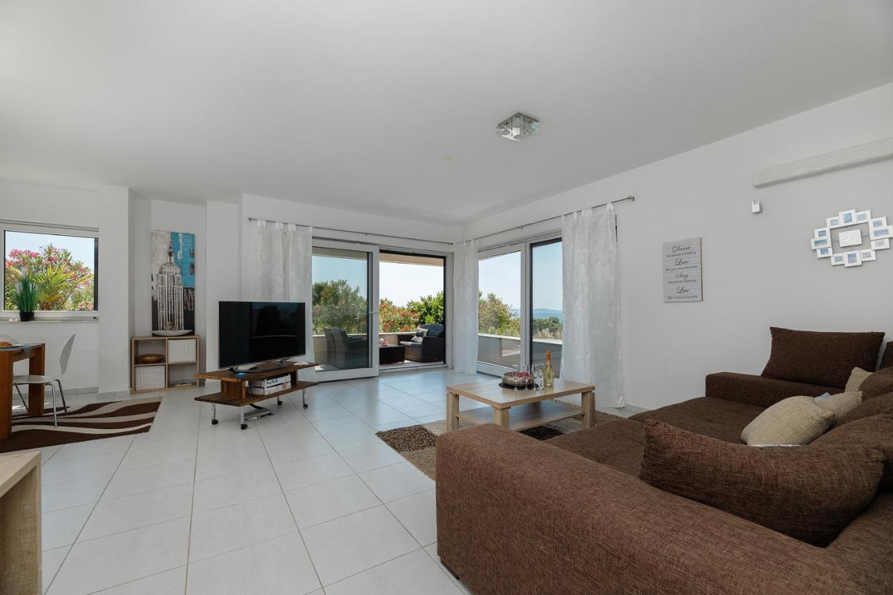 Malo Ferienvilla Privlaka, Pool, Boje, Wi-Fi, Wallbox Привлака Екстериор снимка