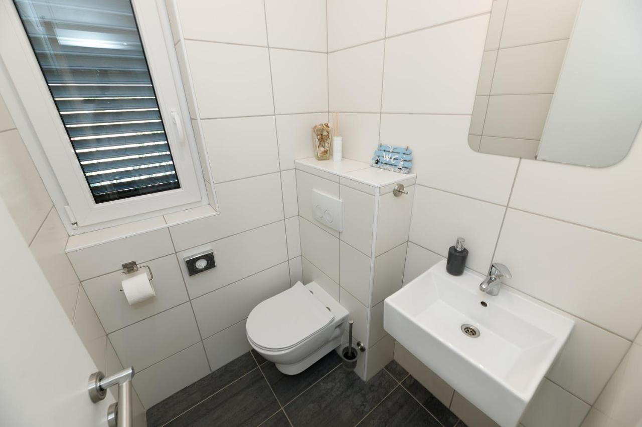 Malo Ferienvilla Privlaka, Pool, Boje, Wi-Fi, Wallbox Привлака Екстериор снимка