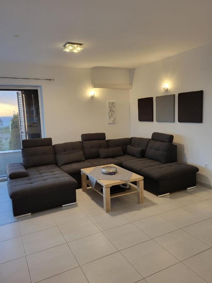 Malo Ferienvilla Privlaka, Pool, Boje, Wi-Fi, Wallbox Привлака Екстериор снимка